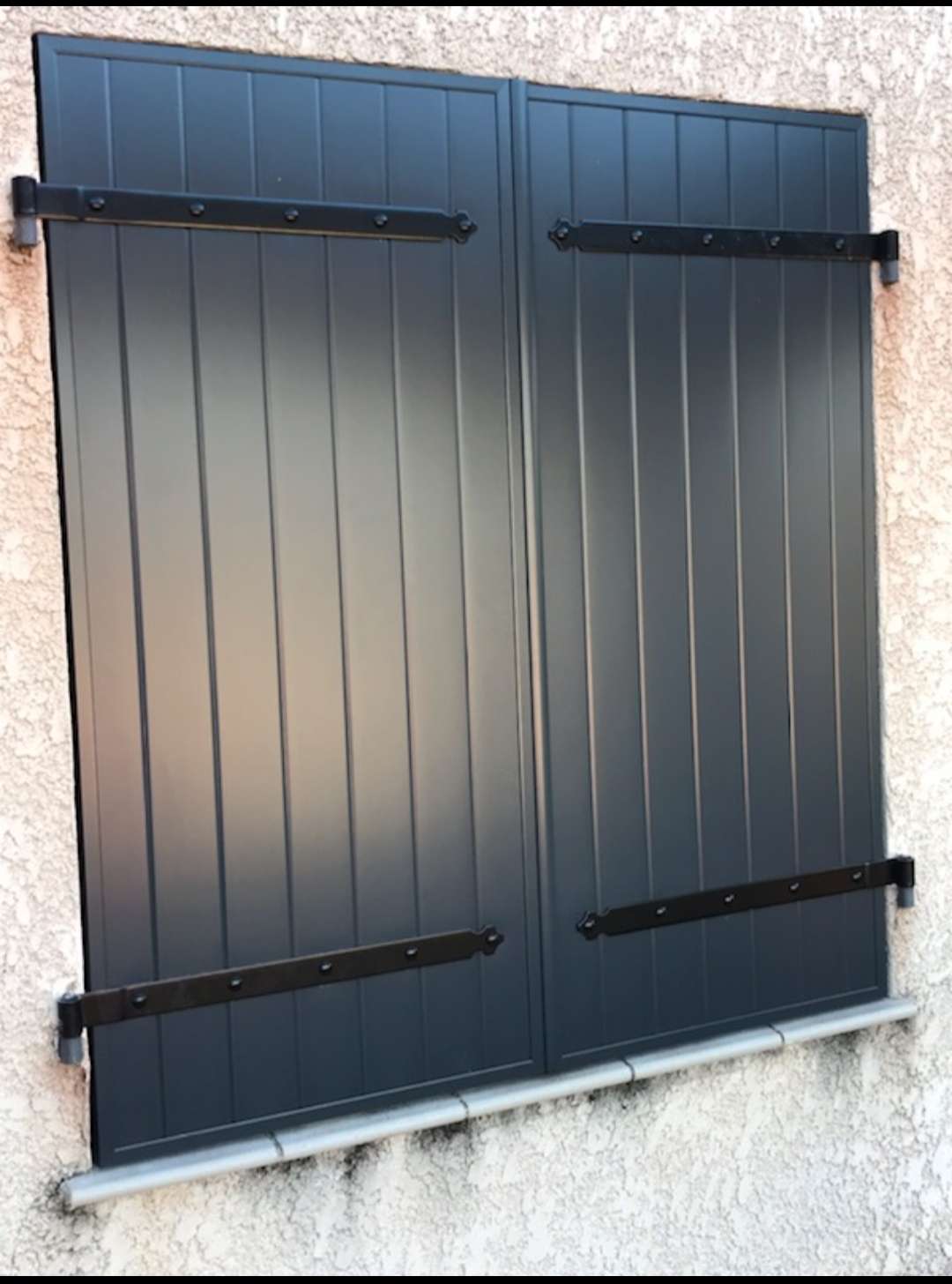 Allauch: rénovation de volets battants en Aluminium Gris anthracite