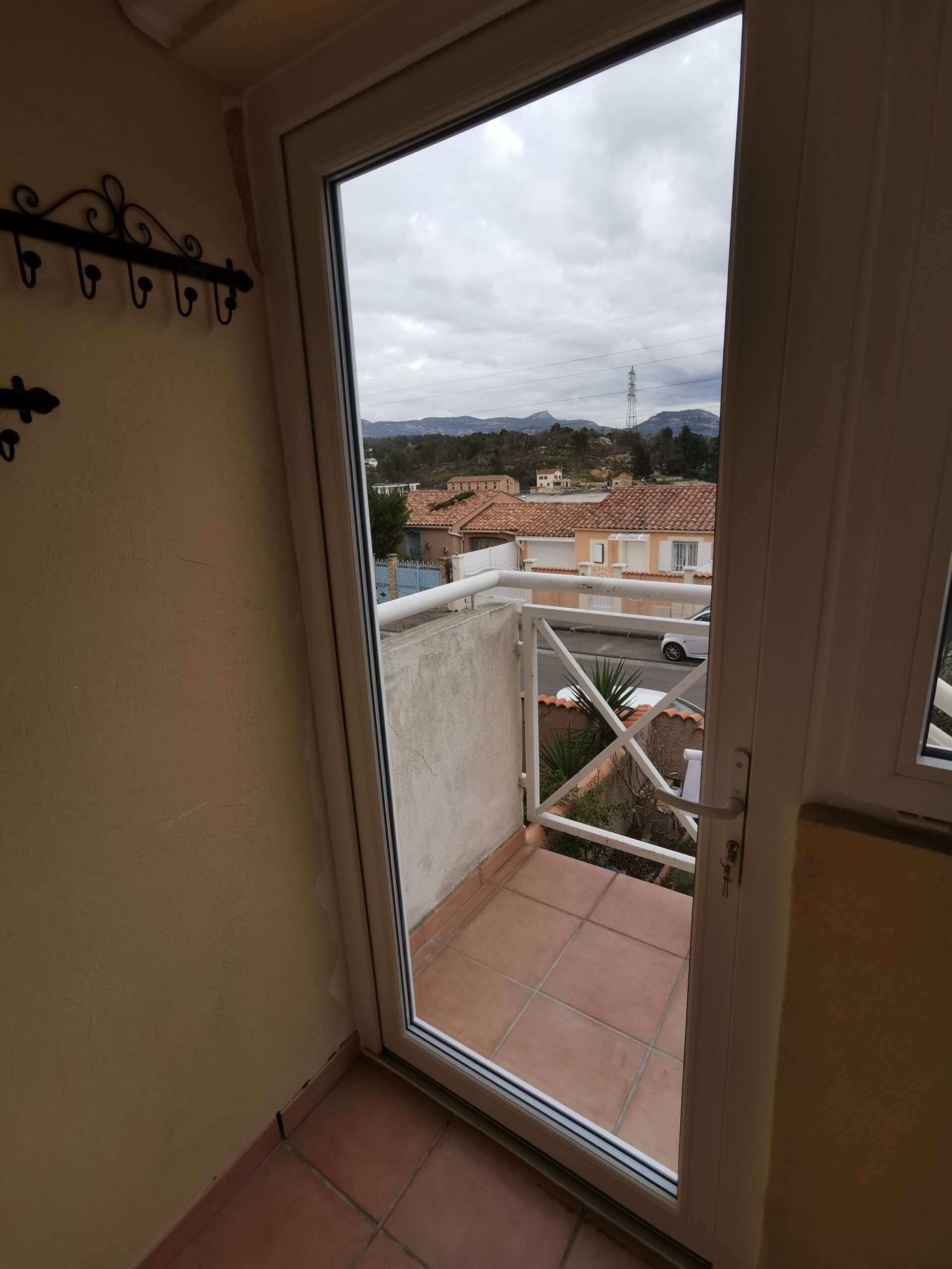Marseille 11e: Fourniture et pose d’une porte fenêtre