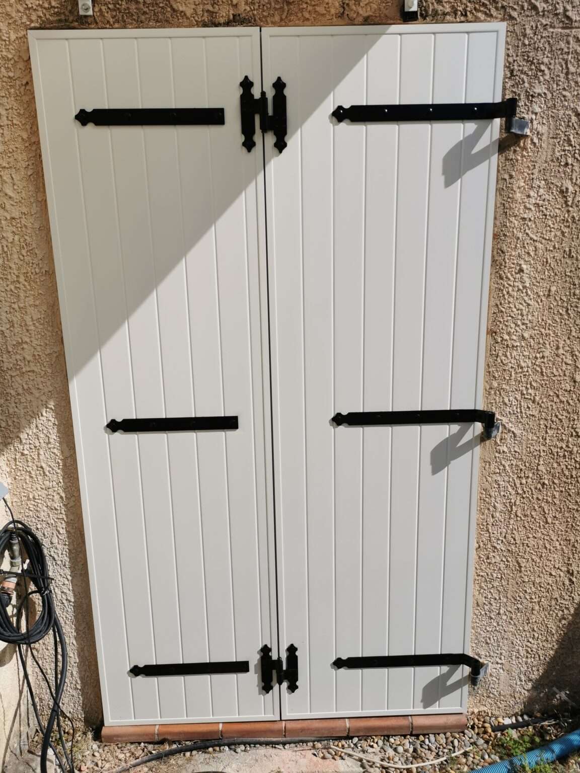 Bouc-Bel-Air: volets battants en Aluminium