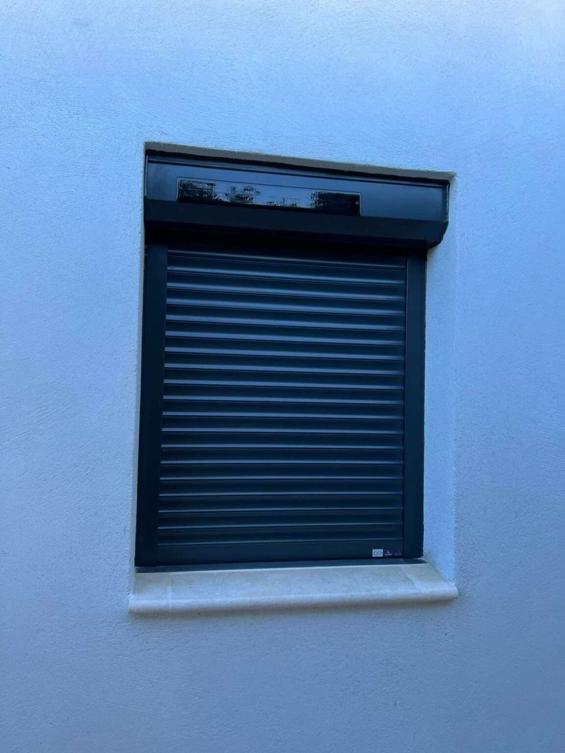 Aix-en-Provence : volets roulants solaires