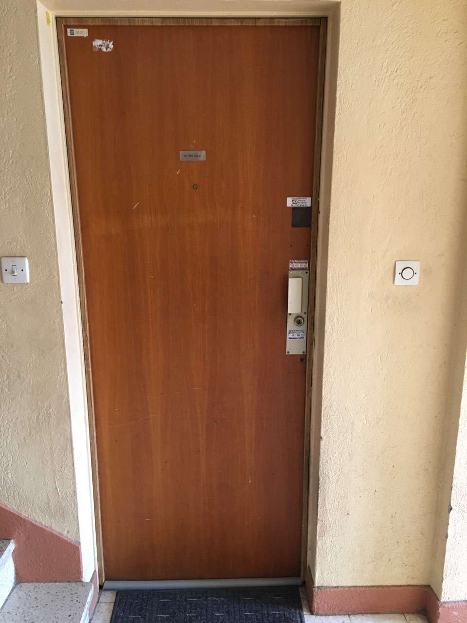 Marseille 11e: porte blindée