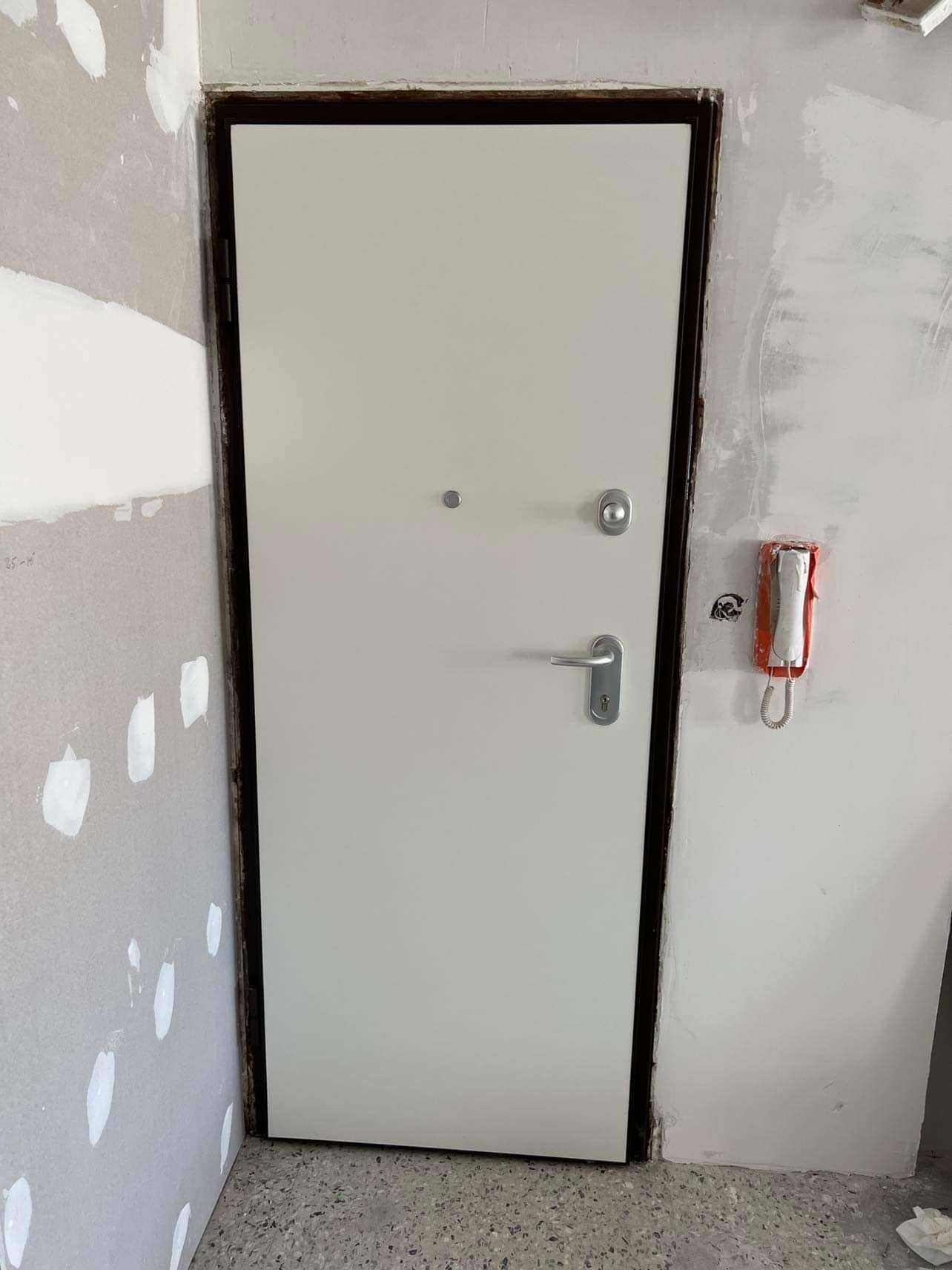 Marseille 5e: porte blindée